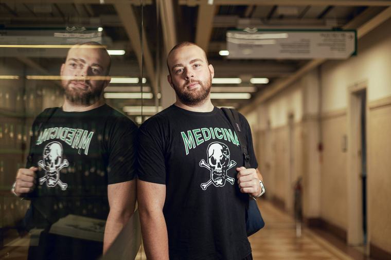 2/3 dos estudantes de medicina têm sintomas depressivos moderados ou graves, aponta estudo