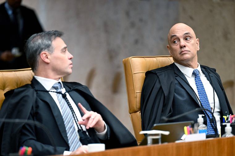 'Luta silenciosa pelo poder' e 'terremoto político': imprensa internacional repercute disputa entre Moraes e Mendonça