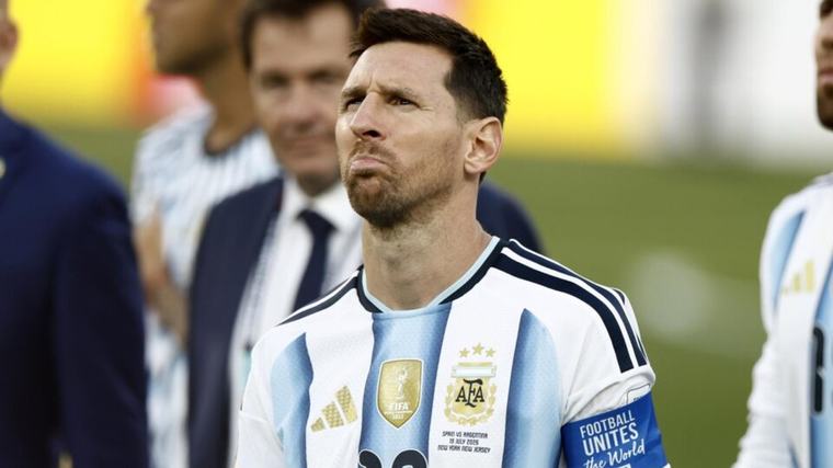 Messi anuncia aposentadoria da seleção argentina