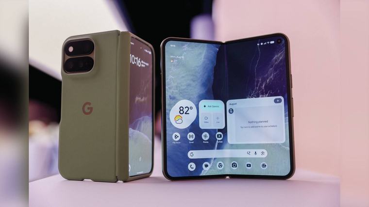 Após anos de esforços erráticos da indústria, chega a vez dos smartphones dobráveis