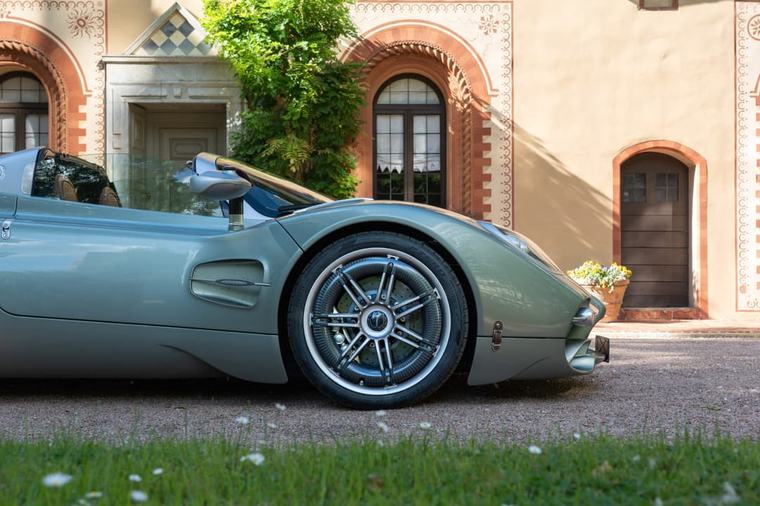 Conteúdo de marca Pirelli acelera expansão do Cyber Tyre após integração com hipercarro da Pagani Tecnologia transforma o pneu em um sensor capaz de gerar dados em tempo real para os sistemas ele...