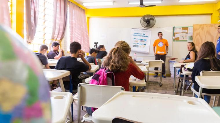 + Professores nomeados em concurso do magistério têm até 8 de setembro para enviar documentação e exames
