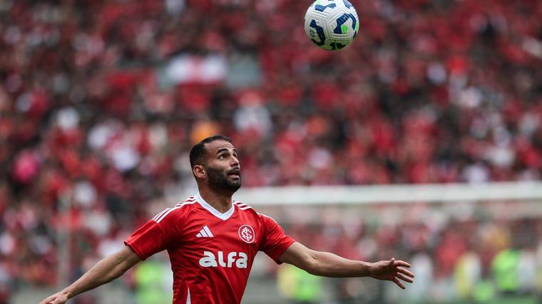 Com mudanças O provável time do Inter contra o Santos
