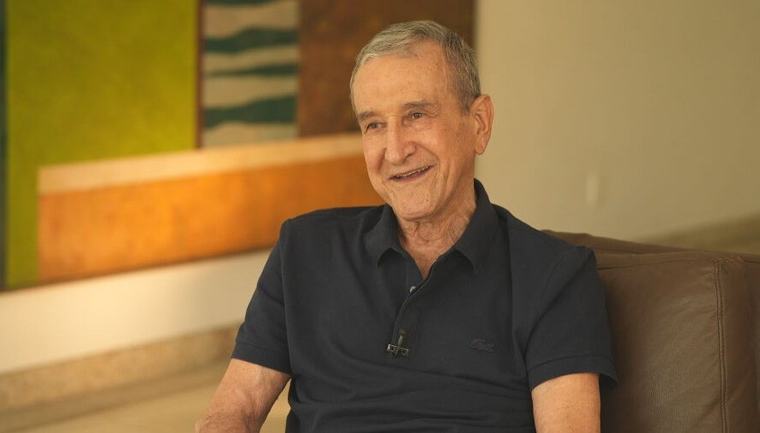 Parreira tem alta e é homenageado após mais de dois meses de internação