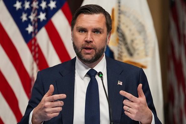 J.D. Vance diz que faz ‘o trabalho de Deus’ e não se importa se isso resultar ‘no fim dos tempos’