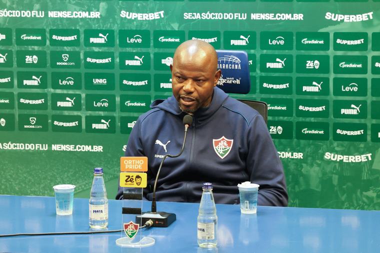 Marcão explica ausência de Thiago Silva e exalta vitória sobre o Vasco