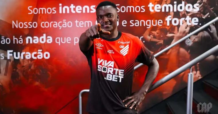 Viveros atinge marca histórica no Athletico-PR