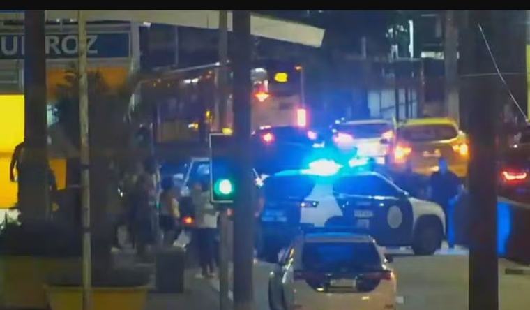 Mulher é atropelada por viatura da Polícia Civil na calha do BRT