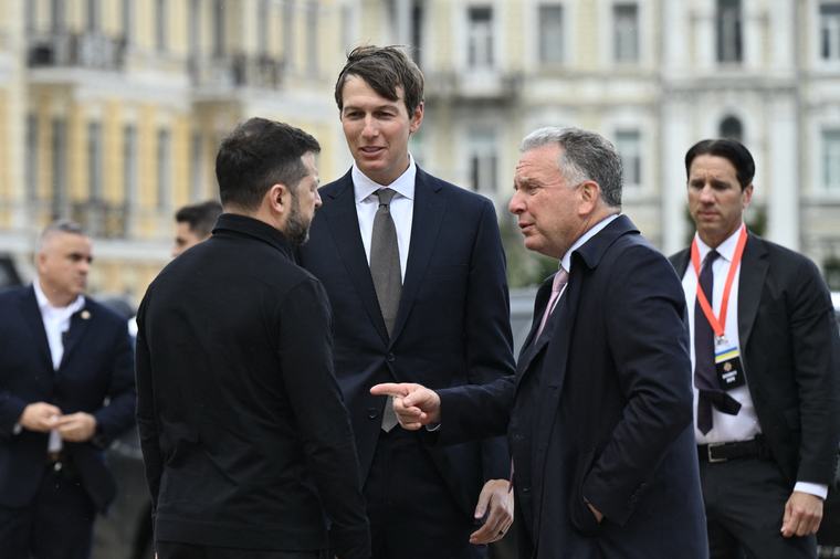 Enviados de Trump chegam à Ucrânia após se reunirem com Putin