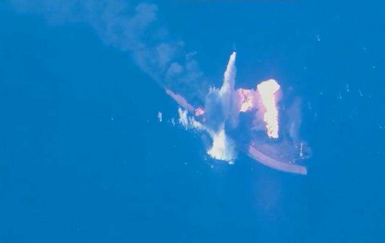 Forças Armadas dos Estados Unidos atacam três navios do Irã