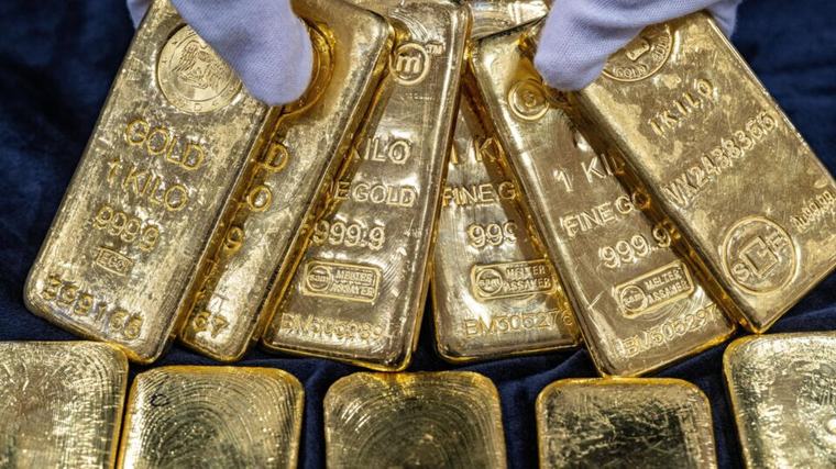 Banco central de país europeu retira ouro dos EUA após alertas sobre Trump
