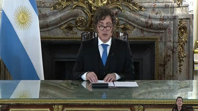 Milei reforça ofensiva militar e jurídica para reivindicar as Ilhas Malvinas