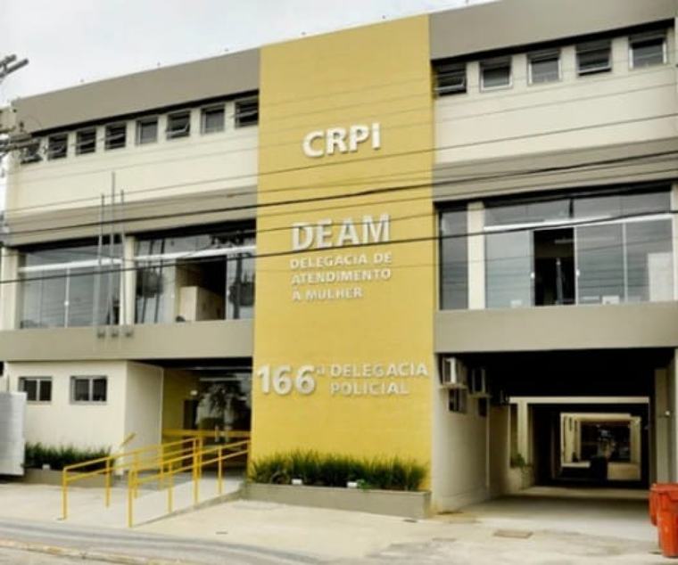 Homem é encontrado morto com perfurações após briga em Angra dos Reis