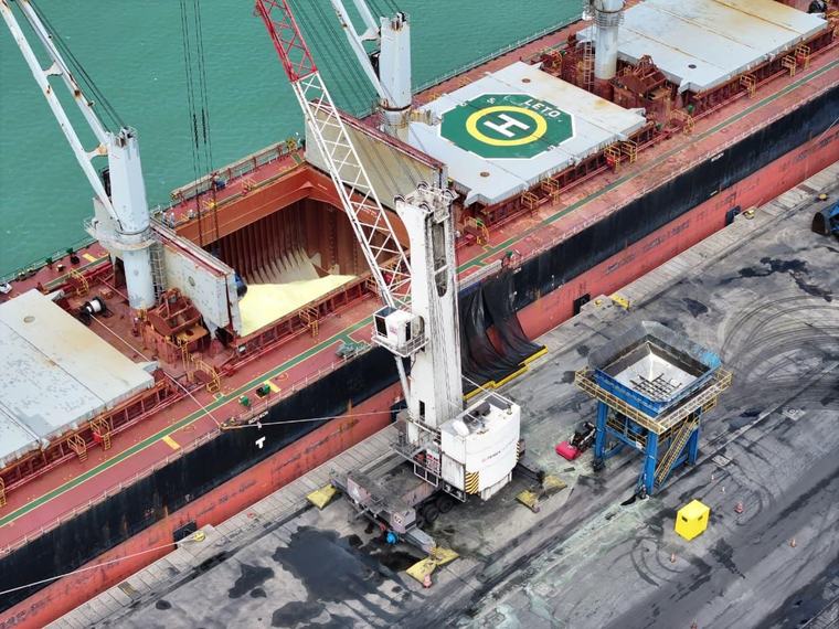 Porto do Açu realiza primeira importação de enxofre