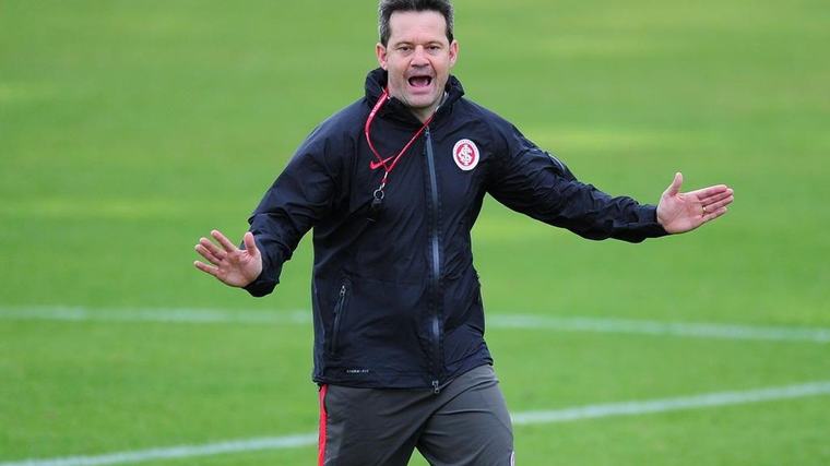 Confronto direto Ex-técnico do Inter fala que Pezzolano tem que "fazer o simples" contra o Santos: "Não pode deixar Alan Patrick, Carbonero e Vitinho no banco" Zero Hora