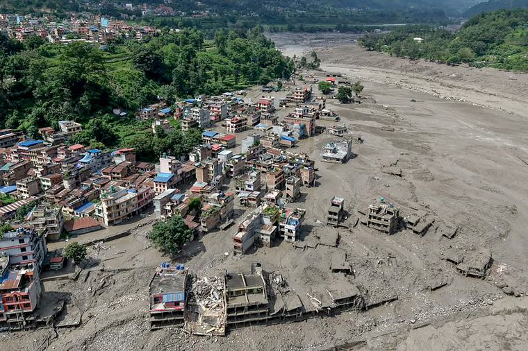 Número de mortos em megaenchente no Nepal e Tibete passa de 1.300