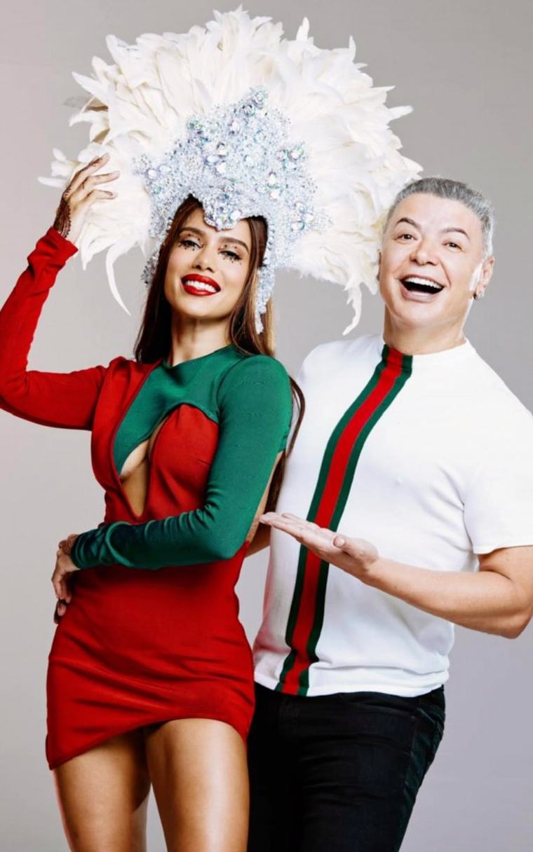 David Brazil celebra chegada de Anitta ao posto de rainha da Grande Rio